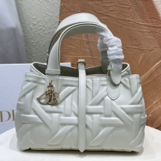 Christian Dior Shopping Bags